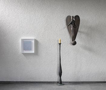 KREUZWEG  Installation:Aloisiuskolleg, Bonn, 2008 (Engel und Leuchter von Ewald Mataré)