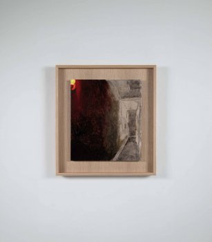 GANG MIT ROTER LAMPE CROQUIS   2023   Resin oil glaze on wood  40 x 35 cm   