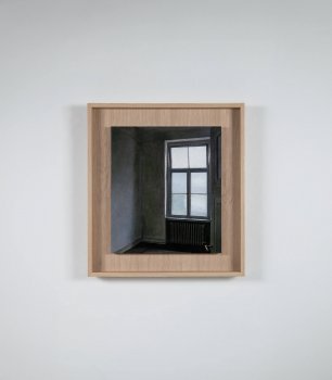 INTERIEUR 2023   Resin oil glaze on wood   40 x 35 cm  