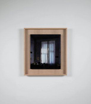 SCHLAFZIMMER    2023   Resin oil glaze on wood   40 x 35 cm  